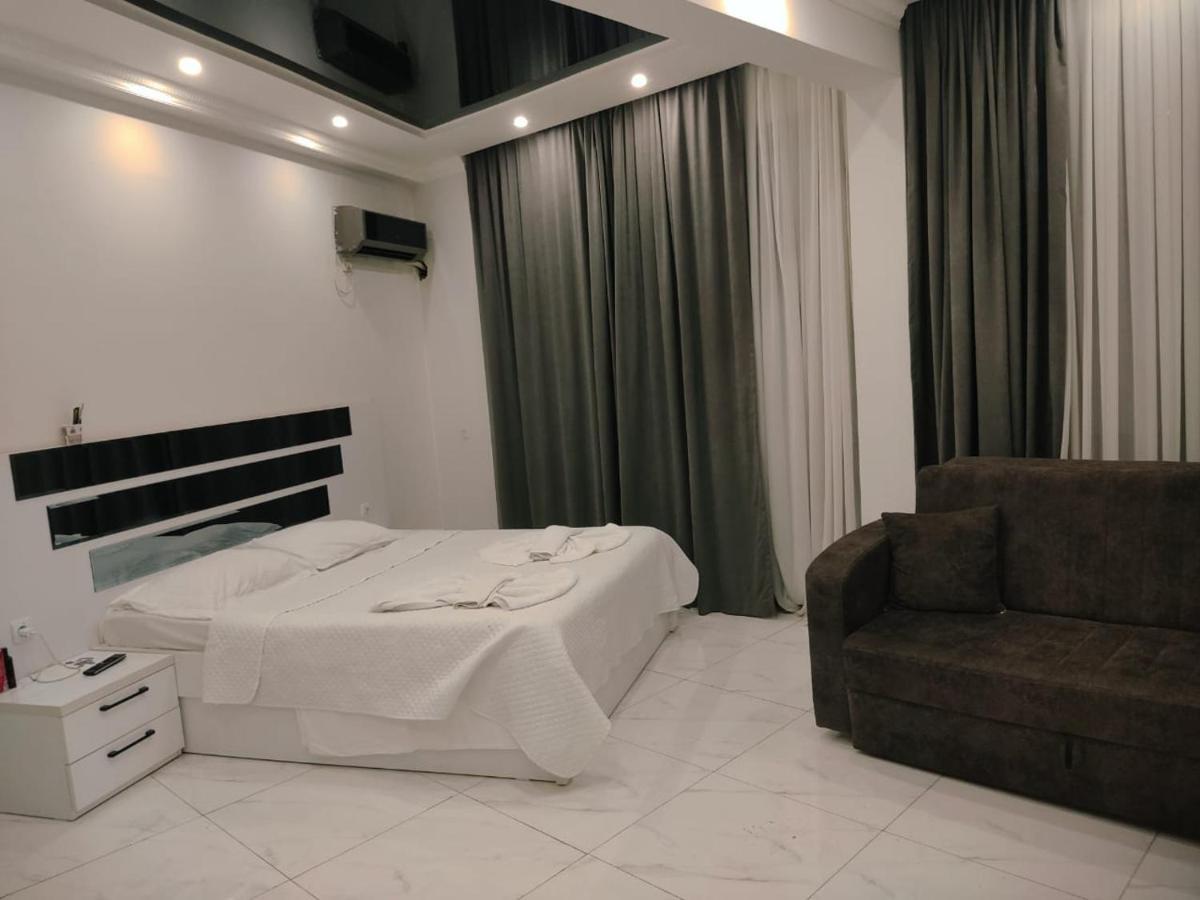 باتومي Golden Fish Hotel المظهر الخارجي الصورة